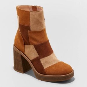 NWT Olly Platform Y2K Patch Suede Booties